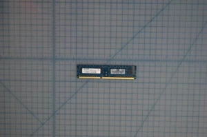 ELPIDA 1 GB PC3-10600 1333MHZ 128X8 DDR3 EBJ10UE8BDF0 - Picture 1 of 1