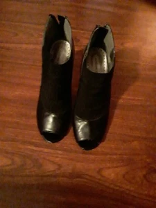 Adrienne Vittadini Black Women Shoes leather open toe Shooties Sz 9.5  - Picture 1 of 4