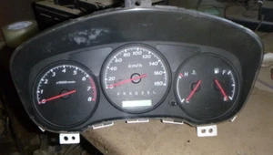Holden Rodeo RA 03-9/06 3.5 V6 Auto Instrument Cluster - Picture 1 of 5