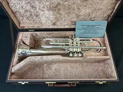 Trompeta Courtois Mod. Evolución. II Plateado ¡Nuevo! Incluye garantía. Foto 1 de 4