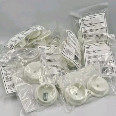 Lote de 11 paquetes nuevos juego de enchufes de poste de varilla de armario blanco National N243-659 1-3/8"  Foto 1 de 4