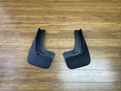 Juego de 2 protectores contra salpicaduras traseros izquierdo y derecho Volkswagen Tiguan 2018-2024 OEM Foto 1 de 4