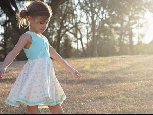Well Dressed Wolf WDW Girls Size 7 Aqua Blue Floral Dress - Picture 1 of 4