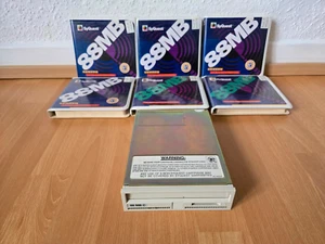 Disque dur amovible SyQuest 88 Mo SQ5110C + 6 cartouches multimédias SQ800 - Photo 1/7