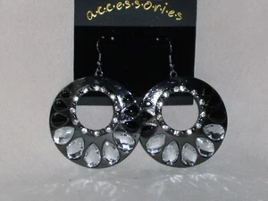 BNWT Accessories Facet Cut Black/Clear Acrylic Bead/Diamante Earrings D 6 cm - Picture 1 of 2