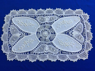 ancien napperon /belle pièce de dentelle fuseau/aiguille main: 40X 24cm  (D75 ) - Photo 1/2