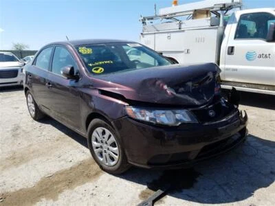 Cinturón de seguridad delantero izquierdo usado se adapta a: Kia Forte 2010 asiento de cubo Cpe conductor buck Foto 1 de 4