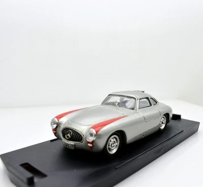 Modellino auto 1:43 MERCEDES 300 SL diecast modellismo statico bang collezione - Immagine 1 di 4