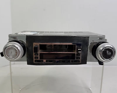 Oldsmobile Radio Custom Autosound Concours USA-5  PARTS AND REPAIR Only - Image 1 of 4