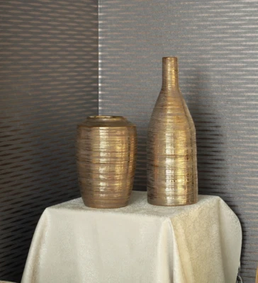 vases ornaments modern gold painted Home Decor Set flowers timeless x 2 - Image 1 of 4