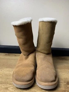 KOOLABURRA By UGG Boots Size 7 Kinslei Tall Chestnut Suede Sheepskin Buttons - Picture 1 of 10