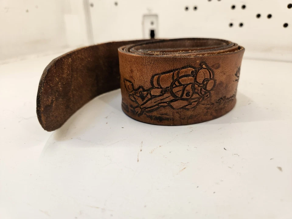 Vintage Old Tooled Leather Belt SCUBA DIVER Fish Coral Pattern No Buckle 28" - Image 1 of 4