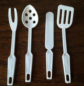 Utensilios de cocina de colección tamaño muñeca de 4" proyecto artesanal de cocina de plástico - Imagen 1 de 5