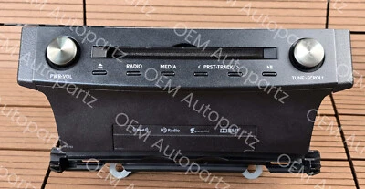 Unidad principal reproductor de CD radio HD Lexus RC350 RCF 2015-2018 Gracenote XM 86130-24011 Foto 1 de 4