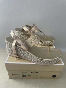 Michael Kors Aubrey Cutout Leder Keilabsatz Damen Sandalen Schuhe Gold Größe 10 Neu im Karton - Bild 1 von 11