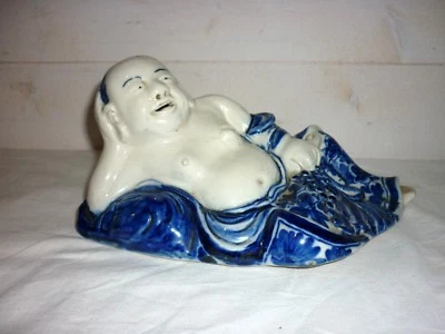 Ancien Bouddha porcelaine Blanc bleu 19 thC Chinese Qing porte bonheur - Photo 1/4