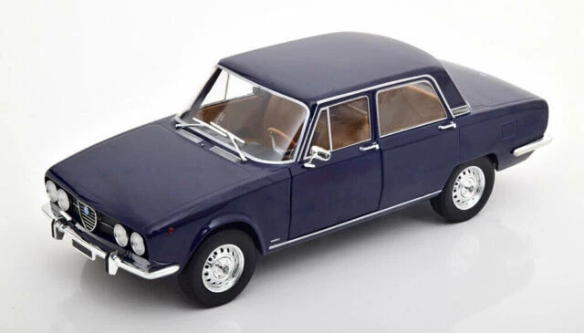 Alfa Romeo 2000 Berlina 1971 1:18 Modellino Auto - Blu Cobalto