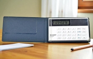 Vintage Sharp EL-851 ELSI MATE Small Pocket Calculator & Case - Picture 1 of 4