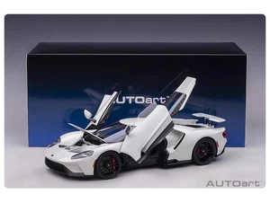 1/18 AUTOart FORD GT 2017 CAR DIE CAST MODEL - Picture 1 of 5
