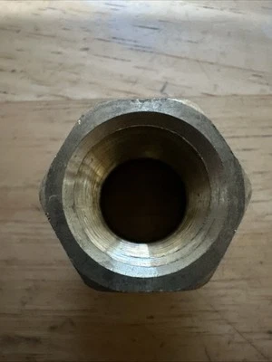 3/4 Male to 1/2 Female Npt Brass Pipe Reducer Bushing Fitting Water Fuel Gas Oil - Image 1 of 3