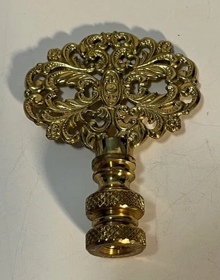 Lámpara de latón pulido acabado pantalla superior clásico ovalado pantalla superior de colección Foto 1 de 4