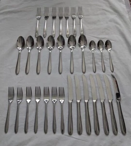 Towle Silver 18/10 Stainless Flatware Set 31 Piece Spoons Forks Knives - Picture 1 of 16