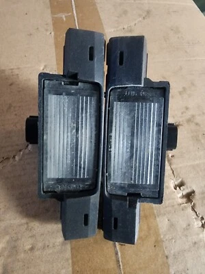 03-08 MONTAJE DE LUZ DE MATRÍCULA TRASERA HONDA ELEMENT OEM de fábrica Foto 1 de 3