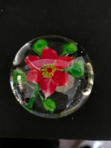 Vintage  Hand Blown  Art Glass  Paperweight  Red 6 Point Flower  &  Green Leaves - Picture 1 of 12