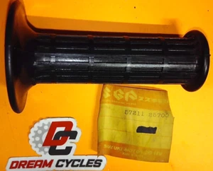 NEW GENUINE SUZUKI TM100 TM125 73-75 RUBBER LH NOS GRIP GRIP 7/8" 57211-25700 - Picture 1 of 2