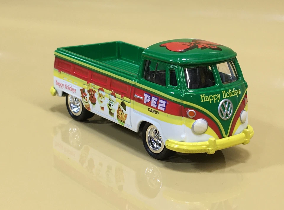 ДЖОННИ МОЛНИЯ ~ ~ VW TYIPE 2 ПИКАП PEZ ПРАЗДНИК 50 ANV.  ЛИТАЯ МОДЕЛЬ 1/64 - Изображение 1 из 4