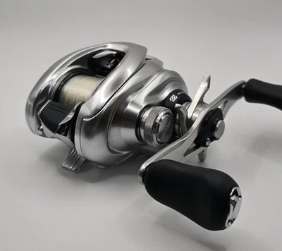 Carrete de baitcast Shimano Metanium MGL XG mano derecha de Japón - Imagen 1 de 4