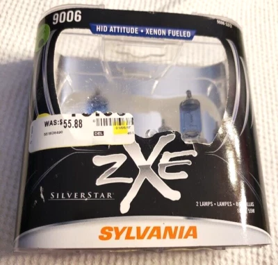 NUEVO Sylvania Silverstar 9006XS TALLA/2 Alto Rendimiento Halógeno 2 Faros Lámparas Foto 1 de 4