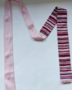 Uniqlo light baby pink & navy blue striped fine knitted neckties - Picture 1 of 5