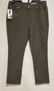NWT 32 Degrees Cool Green Sweatpant Comfort  Jeans Women’s Size 16 - Picture 1 of 14