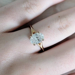 Anello di Fidanzamento Solitario Moissanite Ovale 1,2CT Gambo Spaccato in Oro Giallo 14K - Foto 1 di 8