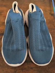 Boys Blue Slip On Shoes Youth Size 6 - Unbranded - Picture 1 of 11