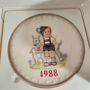 VTG 1988 Goebel M J HUMMEL 18th ANNUAL Collector PLATE W GERMANY NEW In BOX - Picture 1 of 8