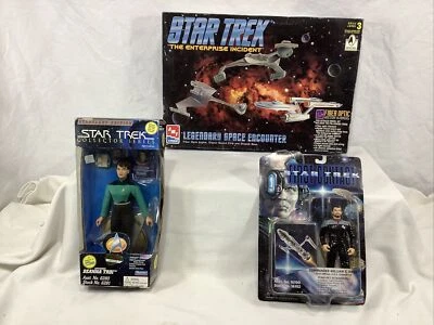 StarTrekThe Enterprise Incident Legendary Space Encounter Model Plus Figures - Image 1 of 4