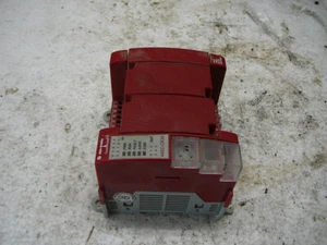 ALLEN BRADLEY GUARD MASTER  440C-CR30-22BBB SAFETY RELAY SERIES A10.01 - Picture 1 of 10