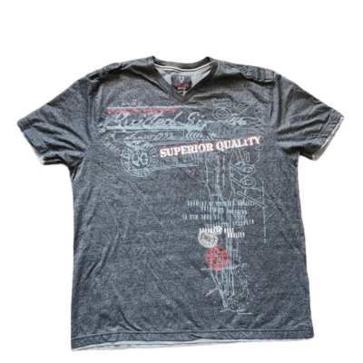 Quilted Giraffe mens 3X plus size graphic print grey t-shirt V-neck short sleeve - Image 1 of 4