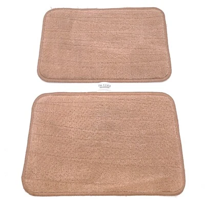 Пара оригинальных желтовато-коричневых задних напольных ковриков для Ford Escort 1997-2002 годов выпуска справа и слева - Изображение 1 из 4