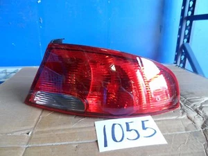 01 02 03 04 05 06 Stratus luz trasera lateral usada FABRICANTE DE EQUIPOS ORIGINALES #1055 - Imagen 1 de 5