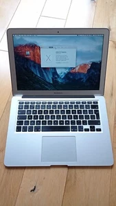 Apple MacBook Air 13.3" Late 2010 - Core 2 Duo 2.13 GHz - 4 GB DDR3 - 256 GB SSD - Picture 1 of 5