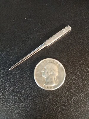 Mini abridor de letras con acento de diamante y plata de ley 925 de rodio sobre 3,2 gramos  Foto 1 de 4