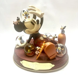 Walt Disney - Mickey Mouse - Snow Globe - Music Box - Mickey's Nightmare - Picture 1 of 12