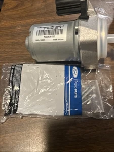 New Open Box OEM Transfer Case Shift Motor ID: L1M3-7G360-A 698366 With Bolts - Picture 1 of 3