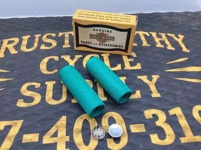 Vintage Harley 56200-62 Green Grip Set Rib FL 1962-65 XL 1963-65 OEM NOS IN BOX - Image 1 of 4