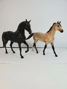 BREYER WALKING HORSE LOT - Picture 1 of 11