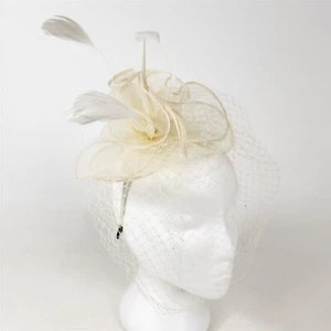 Vintage White Cream Feather Fishnet Ladies Wedding Headband Hat - Picture 1 of 6