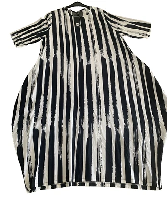 Design AKH Ballonkleid Lagenlook Oversize Kleid schwarz weiß  44 46 48 - Bild 1 von 4